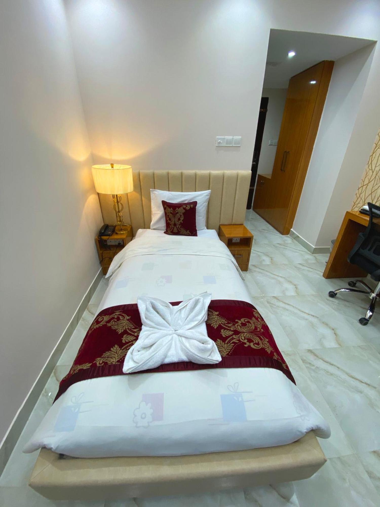 Hotel Valentino Noakhali Exterior foto